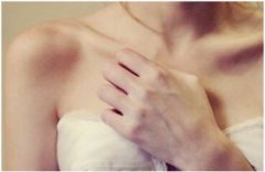 青岛男乳发育的病症是什么